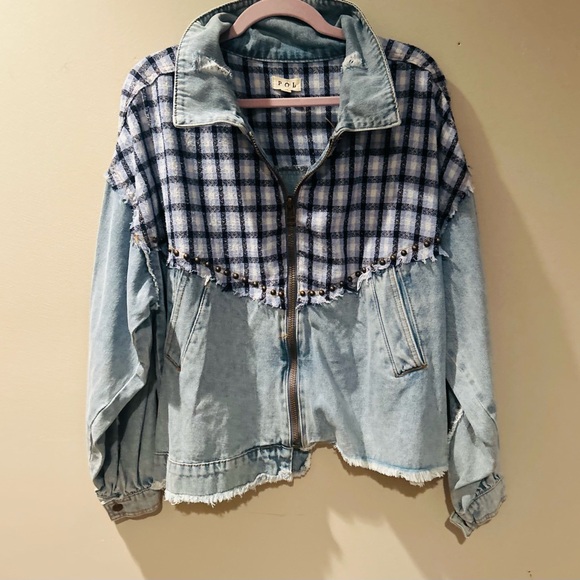 POL Sweaters - New POL ombré denim jacket with plaid accents